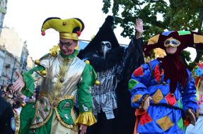 Participants of the carnival procession of theaters