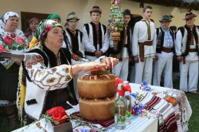 Folklore and ethnographic holiday "Autumn Wedding"