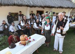 Folklore and ethnographic holiday "Autumn Wedding"