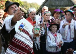 Folklore and ethnographic holiday "Autumn Wedding"