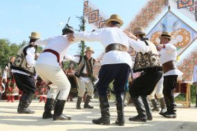 Folklore and ethnographic holiday "Autumn Wedding"