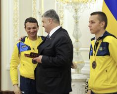 Petro Poroshenko rewards Vadim Sviridenko