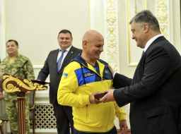 Petro Poroshenko, Volodymyr Latishevsky