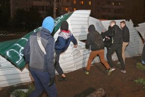Defeat the fence