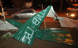 Defeat the fence