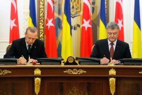 Petro Poroshenko and Recep Erdogan