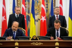 Petro Poroshenko and Recep Erdogan