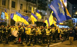 The procession of Ukrainian fans