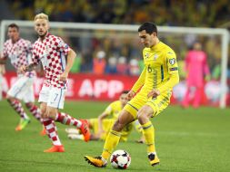 Taras Stepanenko and Ivan Rakitic