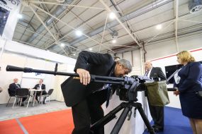 Automatic grenade launcher machine