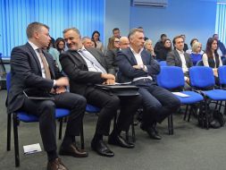 Участники круглого стола