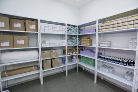 Opening a pharmacy in a remand prison