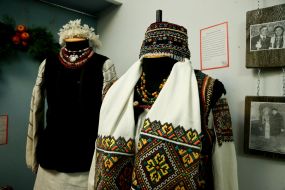 Traditional Ukrainian wedding dress