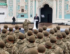 Petro Poroshenko during the making of the oath of lyceum