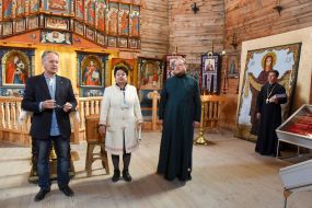 Victor Veklenko at the opening of the exhibition