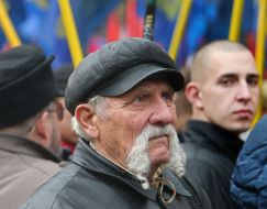 March of Glory of Heroes