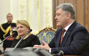 Petr Poroshenko and Marie-Louise Coleiro Preca