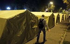Participants of the rally set tents near the Verkhovna Rada