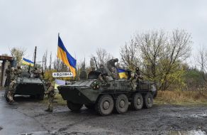 Ukrainian servicemen in Avdeevka