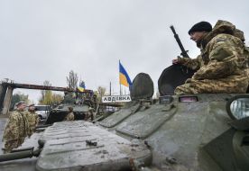Ukrainian servicemen in Avdeevka
