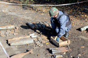 Mine clearance in Lugansk region