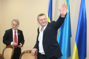 Ahmet Chygogs, Mustafa Dzhemilev