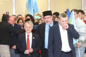 Achtem Chiogoz, Mustafa Dzhemilev and Refat Chubarov