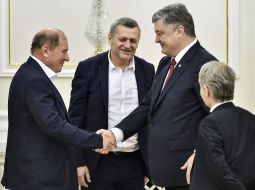 Petro Poroshenko, Ilmi Umerov and Akhtem Chiogoz