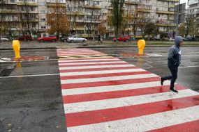 Pedestrian crossing with security module