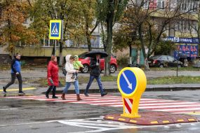 Pedestrian crossing with security module