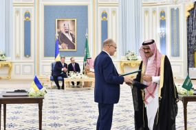 Signing of bilateral documents