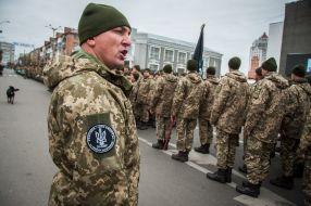 Бойцы 72-й механизированной бригады