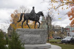 Monument to Elizabeth II