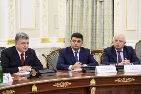 Stepan Kubiv, Vladimir Groysman and Petro Poroshenko