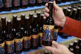 Ukrainian beer with Canadian Prime Minister portrait on bottles