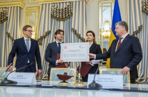 Petro Poroshenko, Marina Poroshenko, Benjamin Hossbach and Yevgeniy Nyschuk