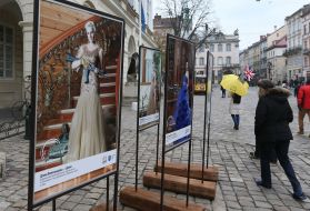 Photo Exhibition "Women of War"
