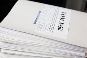 Папки с документами по делу Романа Насирова