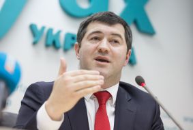 Роман Насіров