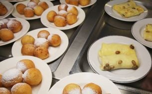 Пончики творожные и блины