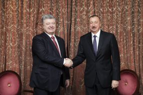 Petro Poroshenko and Ilham Aliyev
