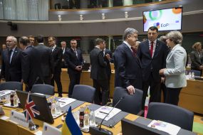 Petro Poroshenko, Raimonds Vējonis and Teresa May