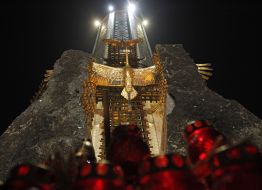 Скульптурная композиция "Жажда свободы" 