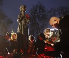 Скульптура  "Горькая память детства"