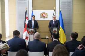 Vladimir Groisman and Giorgi Kvirikashvili