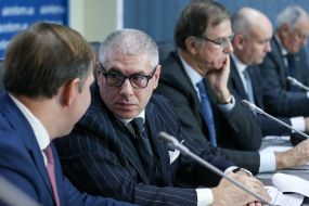 Учасники прес-конференції