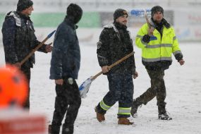 Snow cleaning on the football field