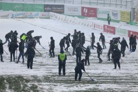 Snow cleaning on the football field