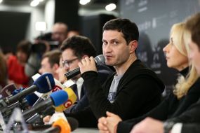 Ahtem Seitablayev answers journalists' questions
