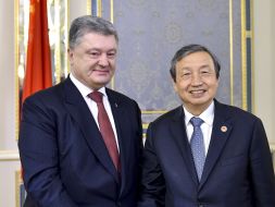 Petr Poroshenko and Ma Kai
